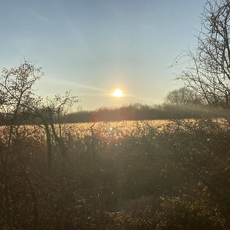 La Cabane, Independante Dans Jardin - Esprit Authentique Et Confortable - La Campagne A 5 Mn Du Centre De Caen Fleury-sur-Orne