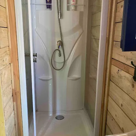 La Cabane, Independante Dans Jardin - Esprit Authentique Et Confortable - La Campagne A 5 Mn Du Centre De Caen *