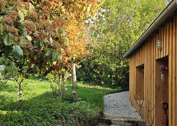 La Cabane, Independante Dans Jardin - Esprit Authentique Et Confortable - La Campagne A 5 Mn Du Centre De Caen *