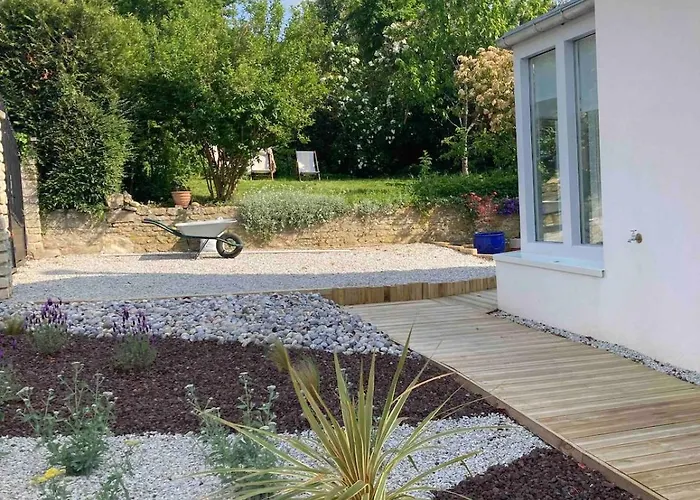 Apartment La Cabane, Independante Dans Jardin - Esprit Authentique Et Confortable - La Campagne A 5 Mn Du Centre De Caen